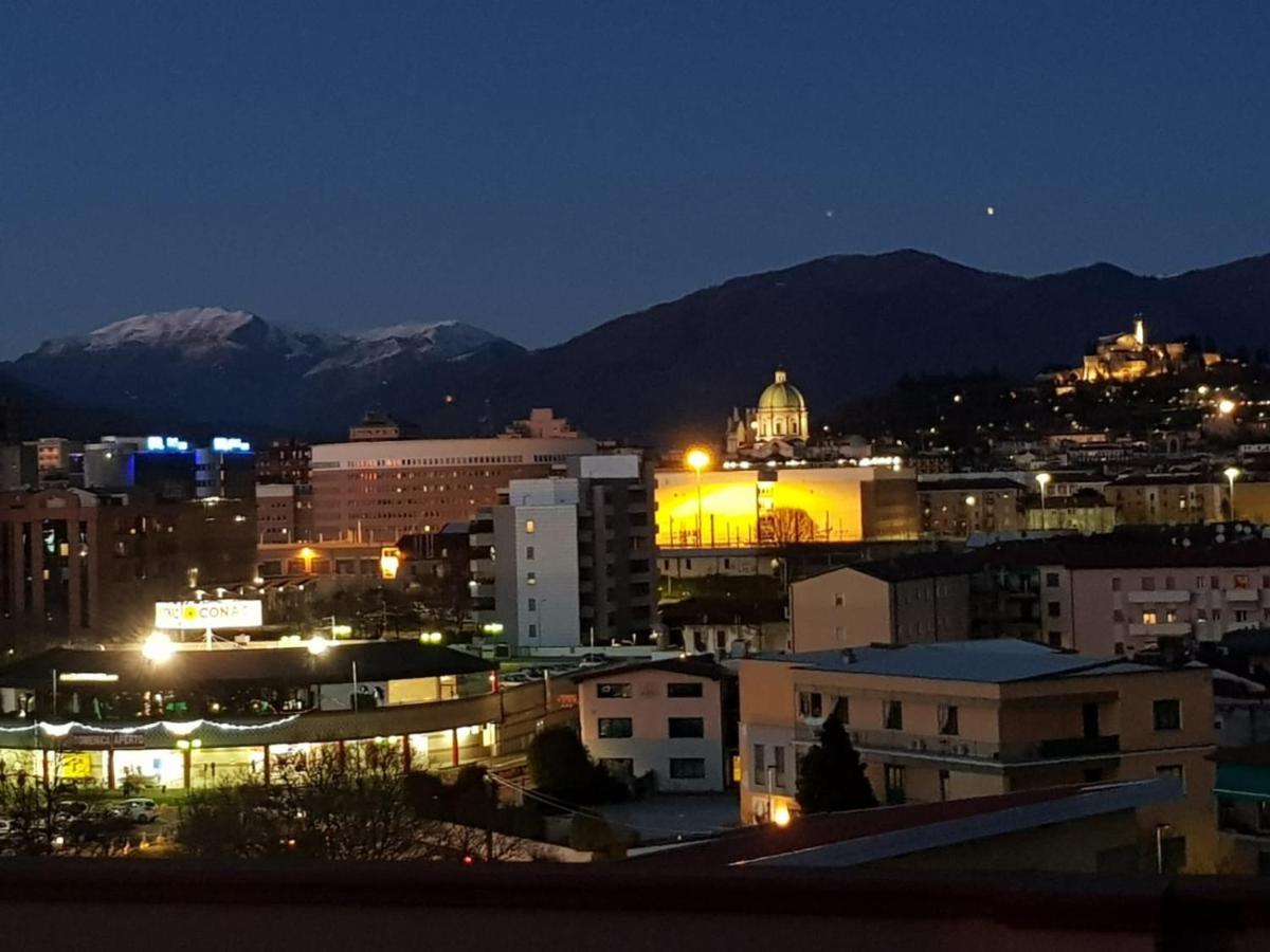 Attico Mansardato Affacciato Sul Cuore Di Brescia Extérieur photo